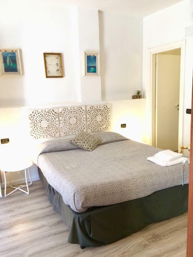 Sulla Via Delle Cinque Terre Hotel La Spezia Bagian luar foto