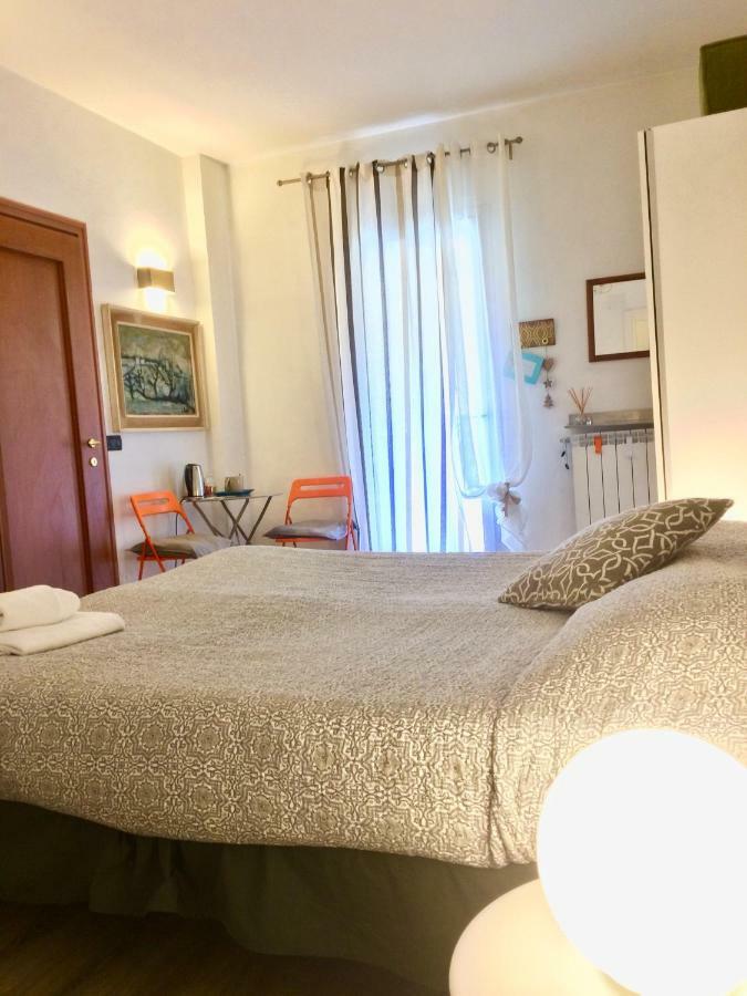 Sulla Via Delle Cinque Terre Hotel La Spezia Bagian luar foto